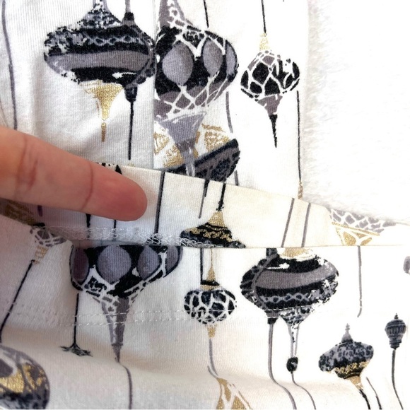 Soma Holiday Ornament PJ Set Sz XS Metallic Gold Trim Button Top & Pull on Pants - Picture 15 of 16